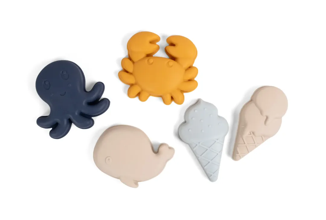 Silicone sand toys 5 pieces  - cold colors